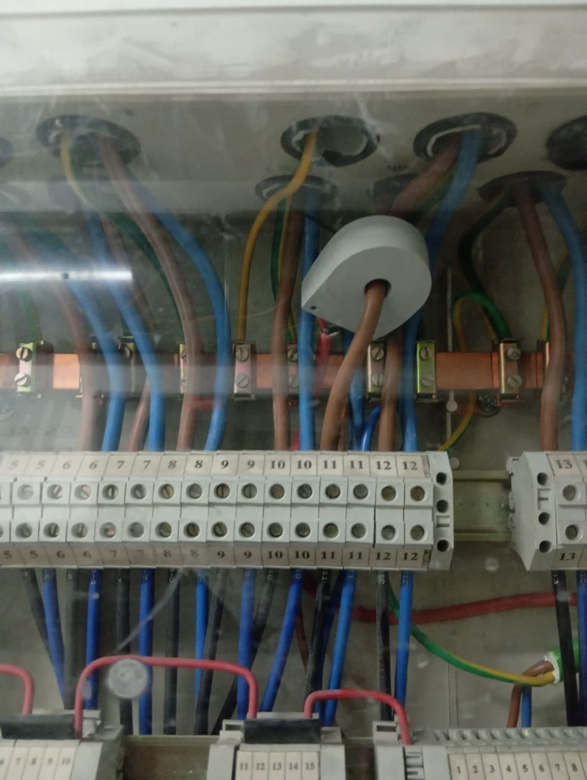 Cuadro eléctrico montado por RayoExprés